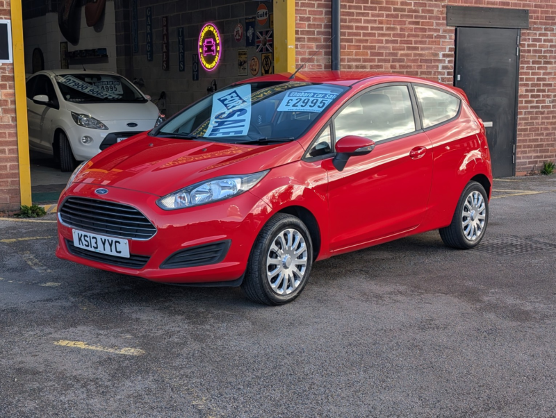 2013 Ford Fiesta 1.3 Style in Red — image 1
