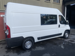 2026 Citroen Relay 2.2 Hdi 35 Enterprise Crewcab in White — image 4