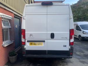 2026 Citroen Relay 2.2 Hdi 35 Enterprise Crewcab in White — image 6