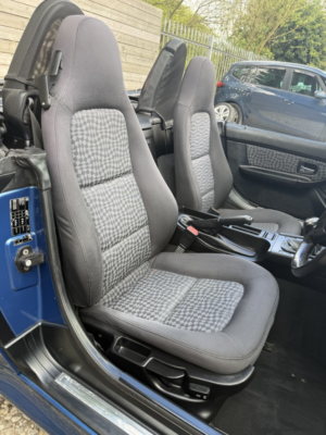 2001 BMW Z3 1.9 Z3 1.9i Roadster in Blue — image 4