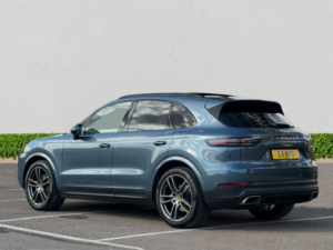 2018 Porsche Cayenne 3.0t V6 SUV 5dr Petrol Tiptronics 4WD Euro 6 (s/s) (340 Ps) in Blue — image 5