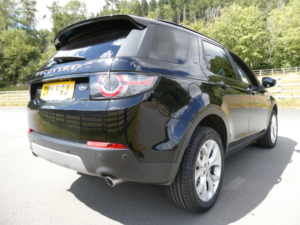 2015 Land Rover Discovery Sport 2.2 Sd4 Hse SUV 5dr Diesel Auto 4WD Euro 5 (s/s) (190 Ps) in Black — image 3