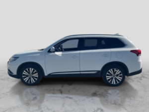2019 Mitsubishi Outlander 2.0 Mivec Exceed SUV 5dr Petrol CVT 4WD Euro 6 (s/s) (150 Ps) in White — image 3