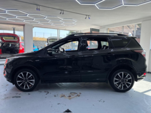 2017 Ford Kuga 2.0 Tdci Ecoblue St-Line Euro 6 (s/s) 5dr in Black — image 3