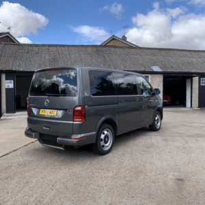 2019 Volkswagen Transporter 2.0 Tdi T32 Se Bmt 150 in Grey — image 5