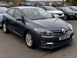 2015 Renault Megane 1.5 Dynamique Tomtom Energy Dci 110 Stop & Start in Grey — image 4