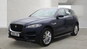 2019 Jaguar F-Pace 2.0 D180 Prestige Auto AWD Euro 6 (s/s) 5dr in Blue — image 2