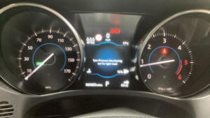 2019 Jaguar F-Pace 2.0 D180 Prestige Auto AWD Euro 6 (s/s) 5dr in Blue — image 5