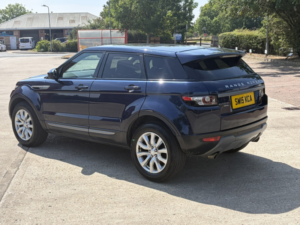 2015 Land Rover Range Rover Evoque 2.2 Sd4 Pure Tech in Blue — image 4