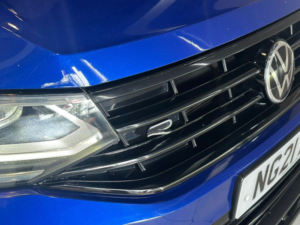 2021 Volkswagen Tiguan 2.0 Tsi R in Blue — image 4