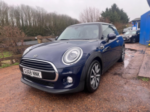 2018 MINI Hatch 1.5 Cooper Euro 6 (s/s) 3dr in Blue — image 3