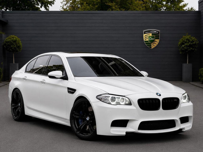 2014 BMW M5 4.4 V8 Dct Euro 5 (s/s) 4dr in White — image 1
