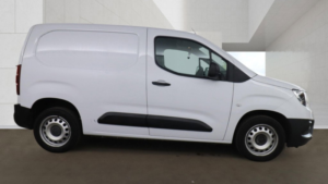2023 Vauxhall Combo 1.5 Turbo D 2300 Prime Panel Van 5dr Diesel Manual L1 H1 Euro 6 (s/s) (100 Ps) in White — image 5