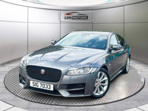 2017 Jaguar Xf 2.0d R-Sport Auto Euro 6 (s/s) 4dr in Grey — image 4