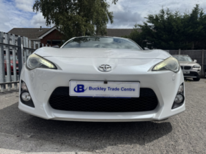 2013 Toyota Gt86 2.0 Boxer D-4s in White — image 3