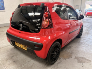 2012 Peugeot 107 1.0 12v Allure in Red — image 4