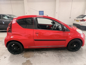 2012 Peugeot 107 1.0 12v Allure in Red — image 6