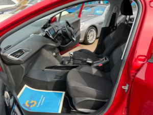 2019 Peugeot 2008 1.2 Puretech Signature Euro 6 (s/s) 5dr in Red — image 4