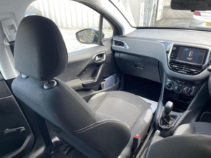 2016 Peugeot 208 1.2 Puretech Active Euro 6 5dr in Grey — image 3