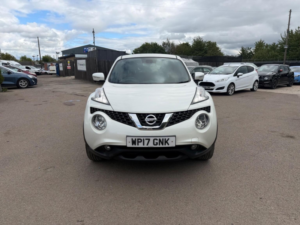 2017 Nissan Juke 1.6 Tekna Xtron Euro 6 5dr in White — image 2