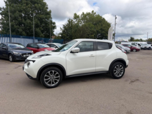 2017 Nissan Juke 1.6 Tekna Xtron Euro 6 5dr in White — image 3