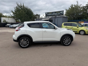 2017 Nissan Juke 1.6 Tekna Xtron Euro 6 5dr in White — image 6