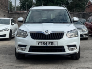2014 Skoda Yeti 2.0 Tdi Black Edition 4WD Euro 5 5dr in White — image 4