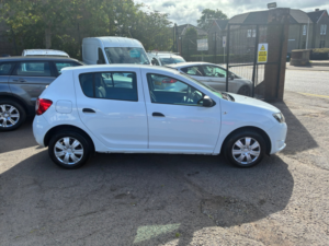2015 Dacia Sandero 1.2 Ambiance Hatchback 5dr Petrol Manual Euro 5 (75 Ps) in White — image 2