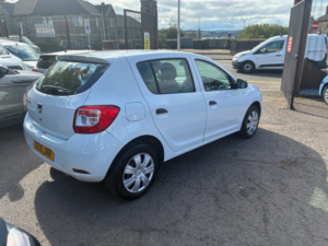 2015 Dacia Sandero 1.2 Ambiance Hatchback 5dr Petrol Manual Euro 5 (75 Ps) in White — image 3