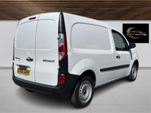 2015 Renault Kangoo 1.5 Ml19 Dci Fwd L2 H1 4dr in White — image 6
