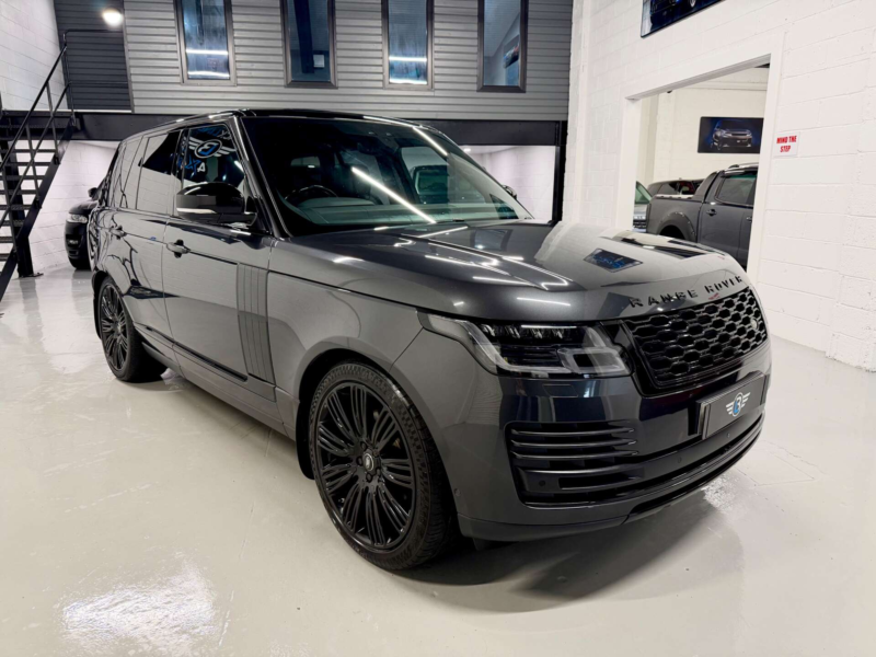 2018 Land Rover Range Rover 3.0 Sd V6 Vogue SUV 5dr Diesel Auto 4WD Euro 6 (s/s) (275 Ps) in Grey — image 1