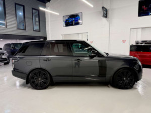 2018 Land Rover Range Rover 3.0 Sd V6 Vogue SUV 5dr Diesel Auto 4WD Euro 6 (s/s) (275 Ps) in Grey — image 5