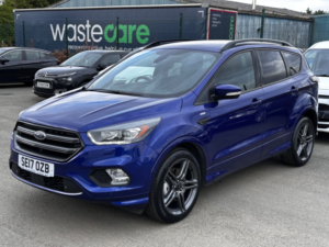 2017 Ford Kuga 2.0 Tdci Ecoblue St-Line in Blue — image 4