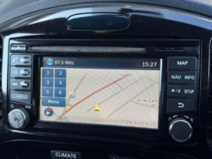 2014 Nissan Juke 1.6 Acenta Premium Xtron Euro 5 5dr in Black — image 3