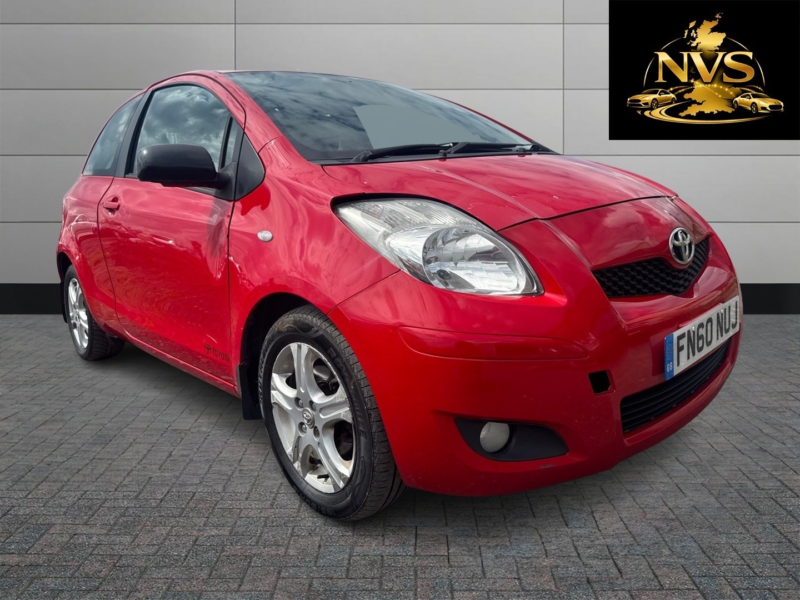 2010 Toyota Yaris 1.3 Dual Vvt-I Tr in Red — image 1