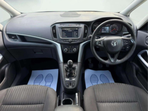 2016 Vauxhall Zafira Tourer 1.4i Turbo Design Euro 6 5dr in Black — image 3