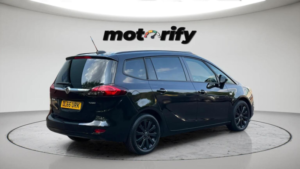 2016 Vauxhall Zafira Tourer 1.4i Turbo Design Euro 6 5dr in Black — image 5