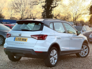 2018 SEAT Arona 1.0 Tsi Se Technology Euro 6 (s/s) 5dr in White — image 5