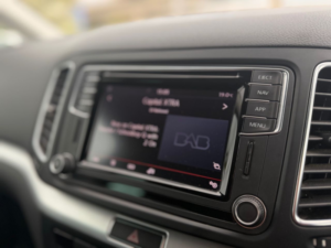 2018 Volkswagen Sharan 2.0 Tdi Se Nav MPV 5dr Diesel Manual Euro 6 (s/s) (150 Ps) in Grey — image 4