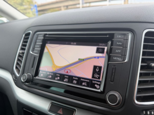 2018 Volkswagen Sharan 2.0 Tdi Se Nav MPV 5dr Diesel Manual Euro 6 (s/s) (150 Ps) in Grey — image 6