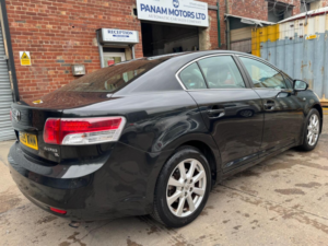 2009 Toyota Avensis 2.2 D-Cat Tr Auto Euro 5 4dr in Black — image 2