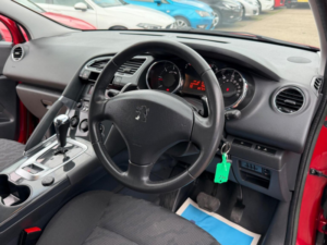 2012 Peugeot 3008 1.6 E-Hdi Active Egc Euro 5 (s/s) 5dr in Red — image 2