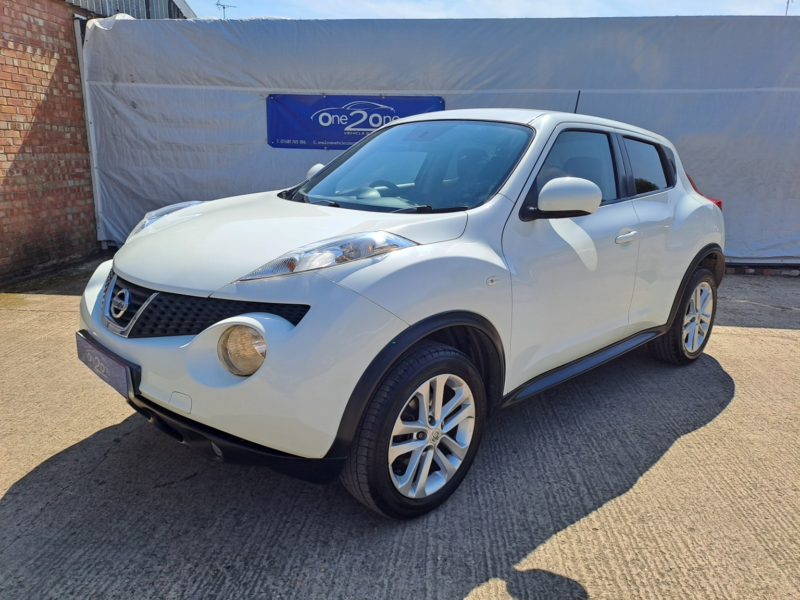 2012 Nissan Juke 1.6 Acenta Premium in White — image 1