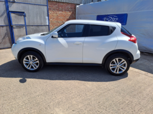 2012 Nissan Juke 1.6 Acenta Premium in White — image 2