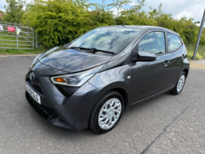 2021 Toyota Aygo Vvt-I X-Play Tss in Grey — image 4