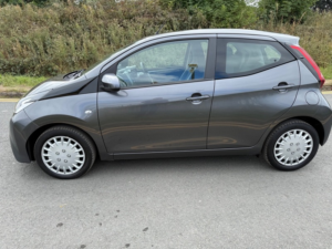 2021 Toyota Aygo Vvt-I X-Play Tss in Grey — image 6