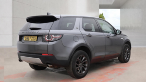 2017 Land Rover Discovery Sport 2.0 Td4 Hse Auto 4WD Euro 6 (s/s) 5dr in Grey — image 2