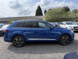 2016 Audi Q7 3.0 Tdi V6 S Line in Blue — image 5