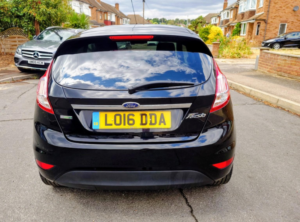 2016 Ford Fiesta 1.0 T Ecoboost Titanium in Black — image 4