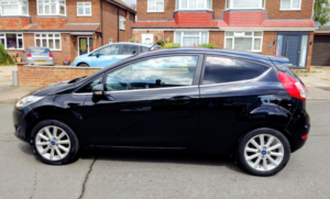 2016 Ford Fiesta 1.0 T Ecoboost Titanium in Black — image 6